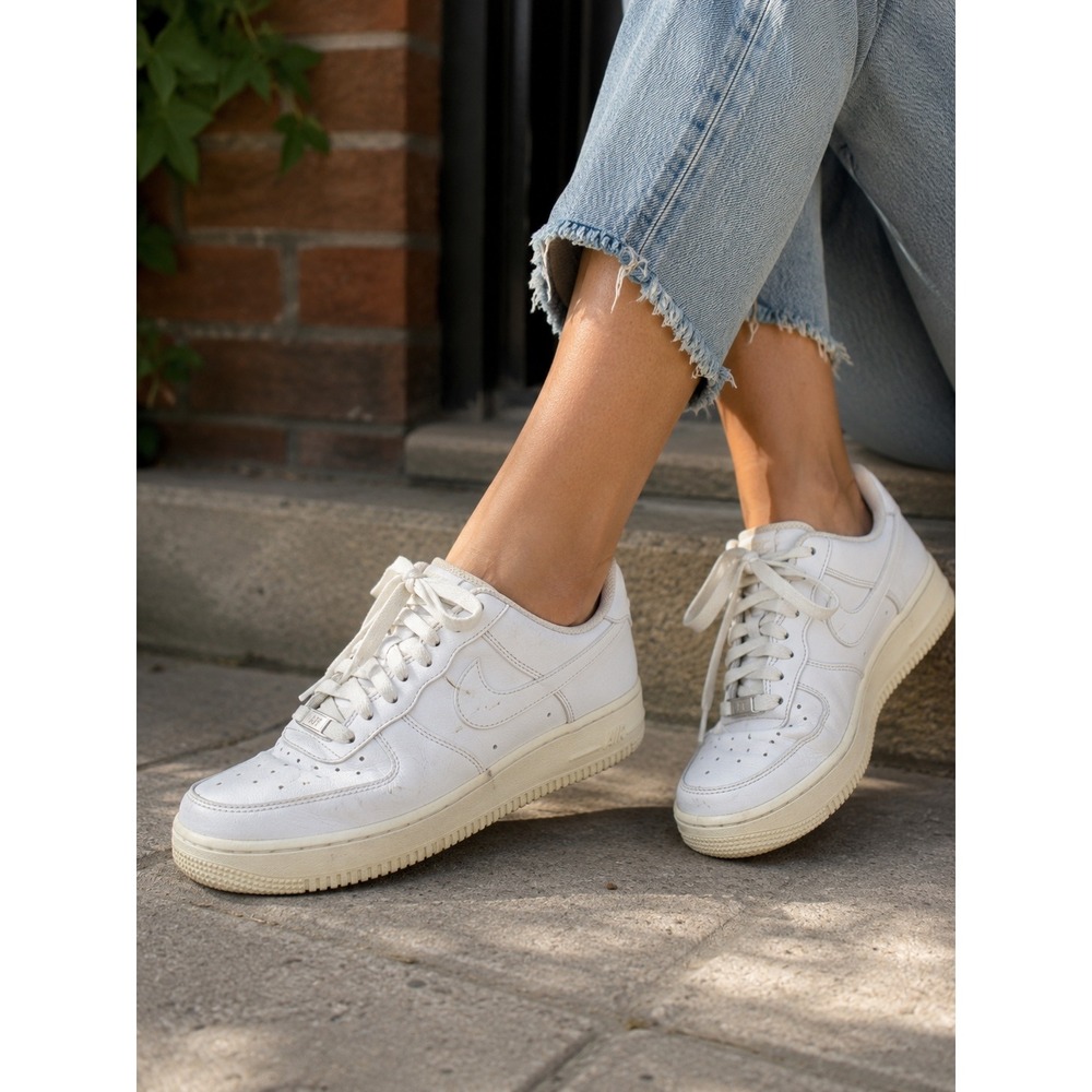 Nike Air Force 1 07 Low Womens Shoes White White DD8959-100 Size 7.5